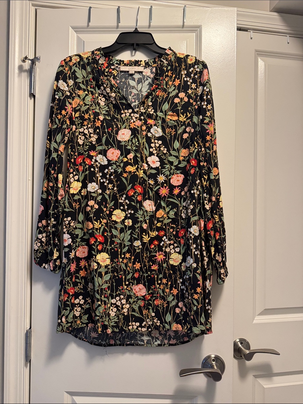 Floral V-Neck Long Sleeve Dress - Black